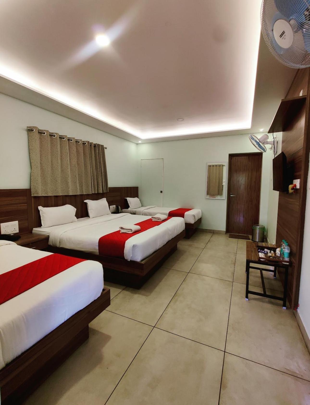 Hotel 100 Oaks Estate Yercaud Exterior foto